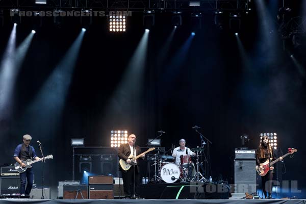 PIXIES - 2017-07-23 - PARIS - Hippodrome de Longchamp - Main Stage 1 - Joey Santiago - David Lovering - Paz Lenchantin - Charles Michael Kittridge Thompson